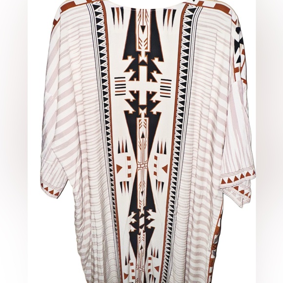 Boho Chic Tribal Pattern Kimono in Off White, Brown and Black - Picture 6 of 8